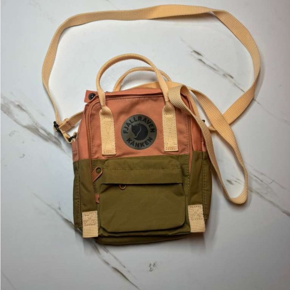 Kånken Mini Peach and Olive Bag new and cute 🥰